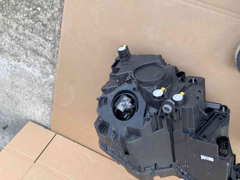 predni SVeTLO LED xenon skoda karoq levy leve - foto 13