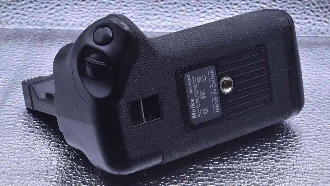Meike MK-550D grip pro Canon 550D/600D/650D/700D - foto 6