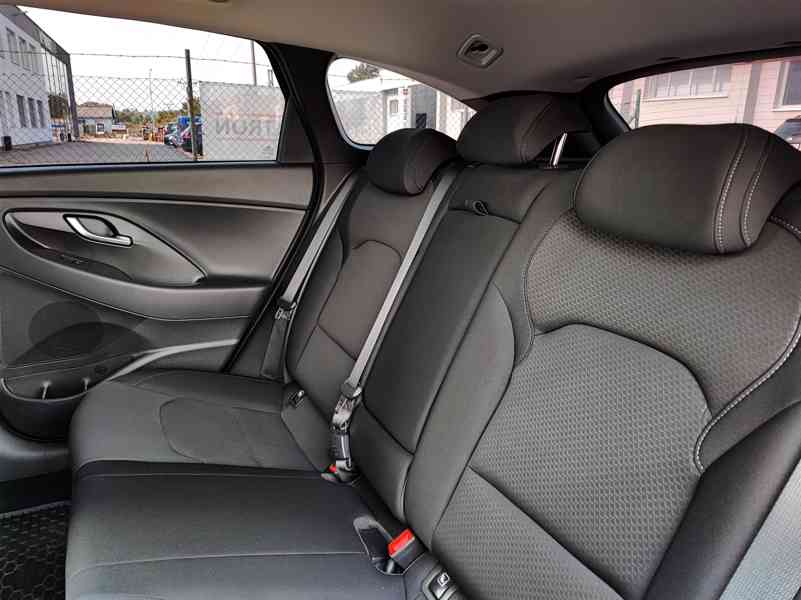 HYUNDAI I30 COMBI 1.4 T-GDI 103KW,2019,TRIKOLOR,ČR,1.MAJ,DPH - foto 4