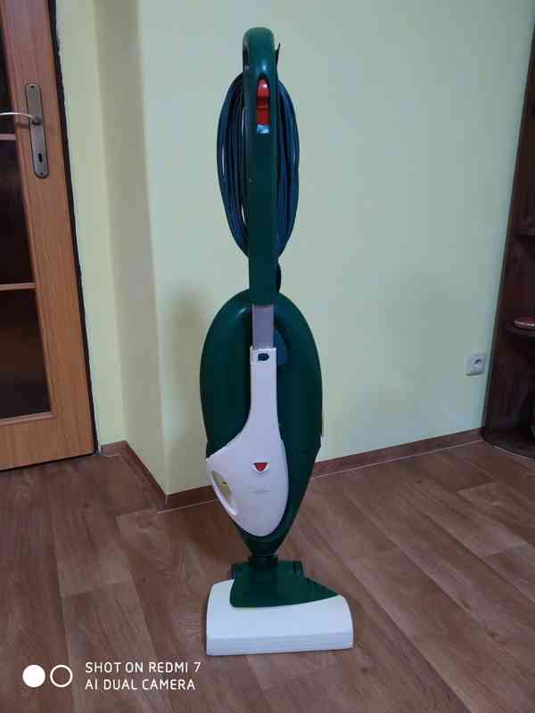 Prodám Vysavač VORWERK KOBOLD 135 s elektronickou klepaci hl - foto 1