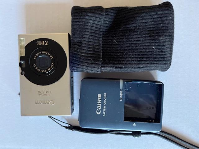 Soubor drobné elektroniky (telefony, notebooky, fotoaparát) - foto 16