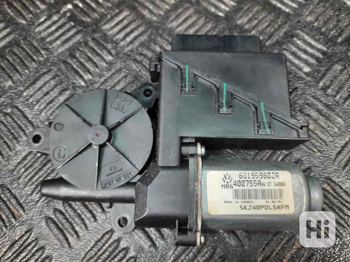 Prodám motorek stahování oken PP - FABIA 1 - 6Q1959802A - foto 1