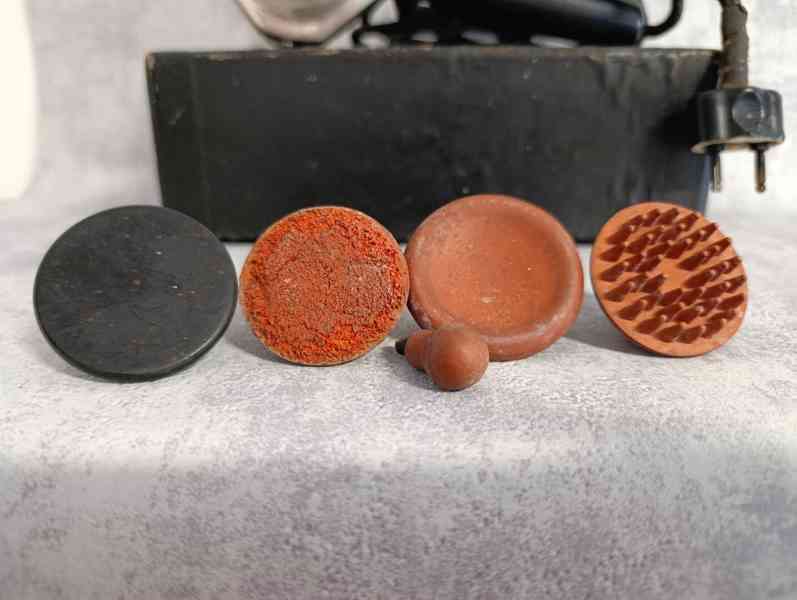 Starý masážní strojek OMEGA + původní krabice - foto 8