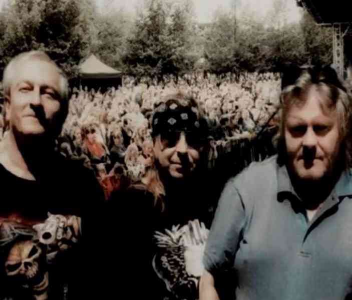 Poděbradská rocková kapela Reaktor  hledá zpěváka,zpěvačku  - foto 2