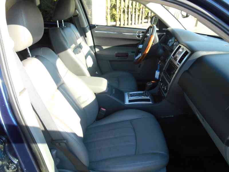 Chrysler 300C Combi 5,7 HEMI 4x4 AWD Limited TOP 2005 - foto 14
