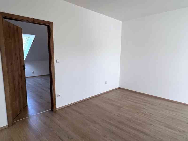 PRONÁJEM NOVOSTAVBY BYTU 4+KK V JINAČOVICÍCH  - foto 11