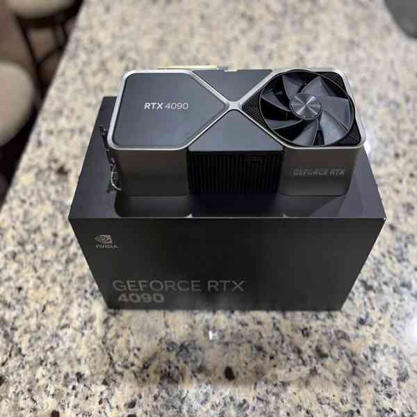 NVIDIA GeForce RTX 4090 DirectX 12.0 Founders Edition - foto 3