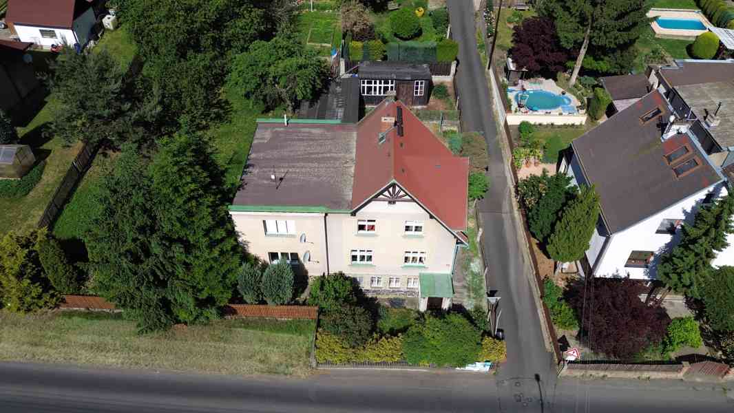 Prodej rodinného domu 218 m², pozemek 1155 m² Brná, Ústí n.L - foto 2