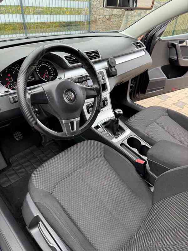 Volkswagen Passat B7 - foto 8