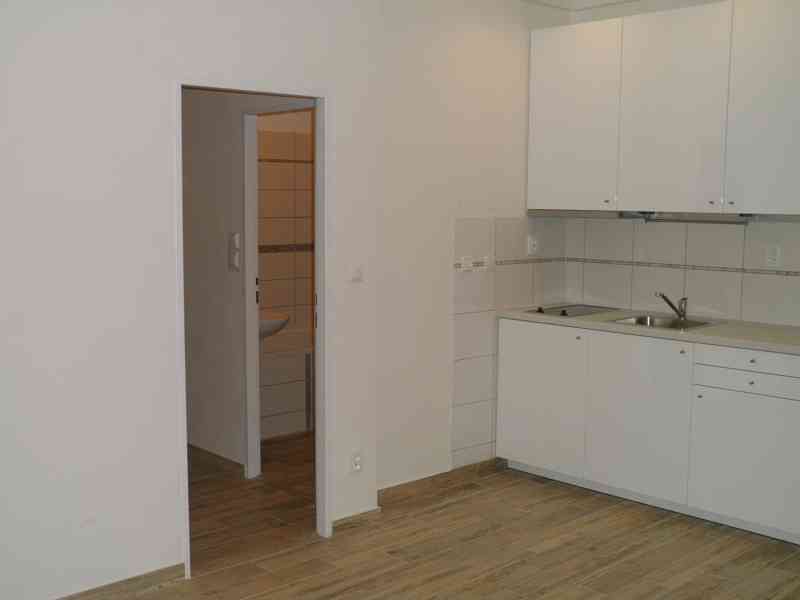 Pronájem bytu 1+1 v Břeclavi - foto 2