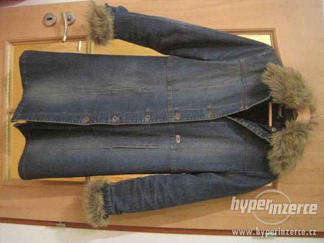 Dámský zimní džínový kabát s kožíškem, vel. 38 - foto 1