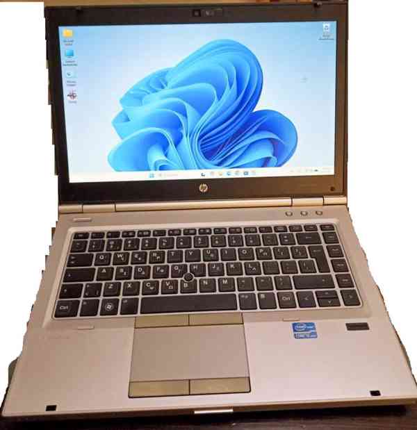 Počítače a notebook - foto 3