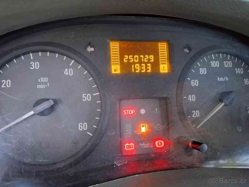 Opel Vivaro 1,9 cdti - foto 4