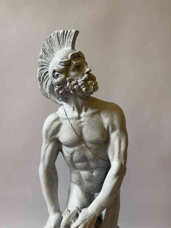 Římská socha bojovníka - Sparťan - foto 2