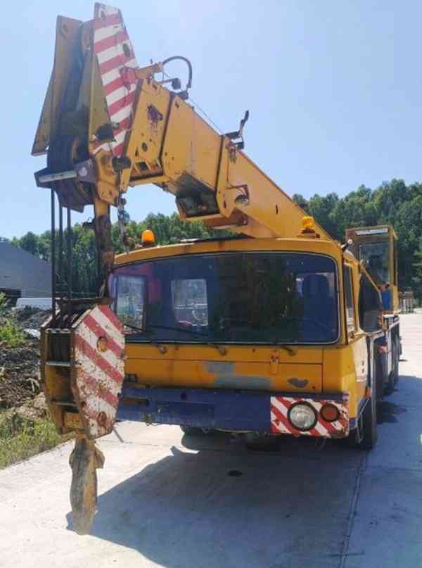 AD28 T815 autojeřáb 6x6 Tatra