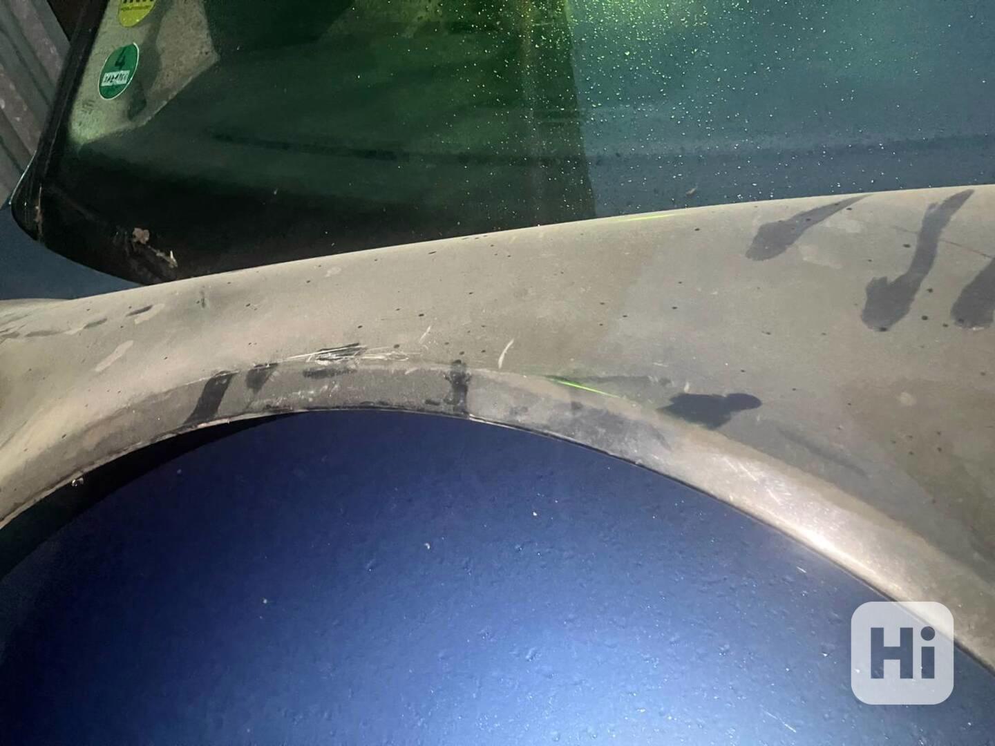BLATNÍK PŘEDNÍ PRAVÝ VW PHAETON  3D0821022J - foto 1