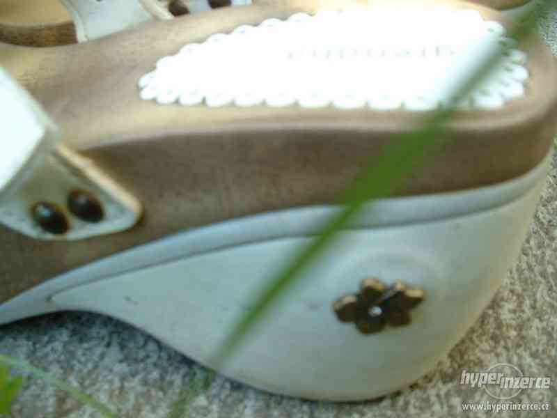 sandále bílé - foto 2