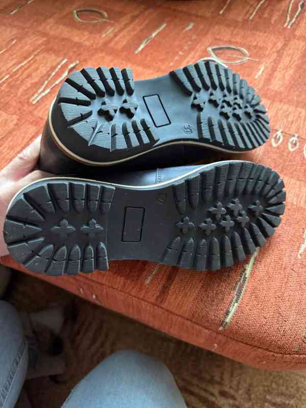 Nové dámské zimní boty z pravé kůže a pravým beránkem - foto 8