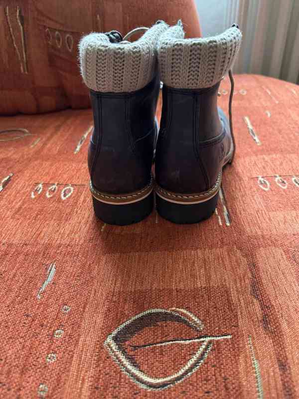 Nové dámské zimní boty z pravé kůže a pravým beránkem - foto 7
