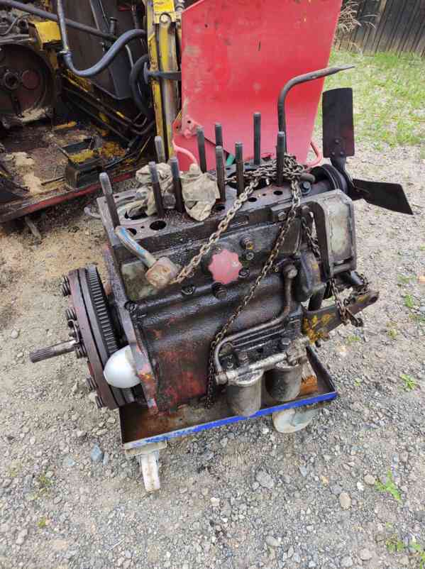 koupim motor zetor 5201 - bazar - Hyperinzerce.cz