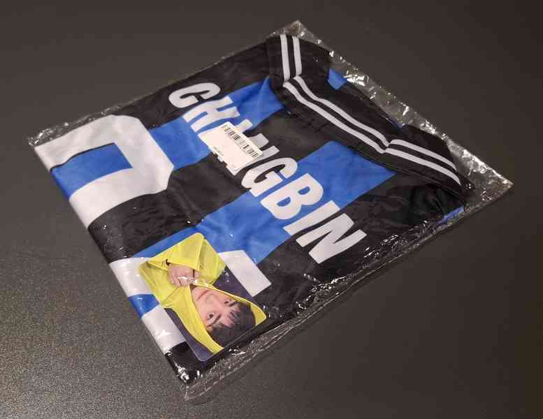 STRAY KIDS - KARMA POP UP UNIFORM T-SHIRT - foto 3