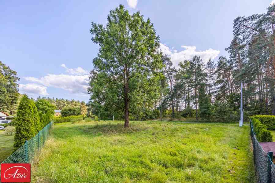 Rovinatý pozemek v krásné, zelené lokalitě - Ploužnice p. R. - foto 1