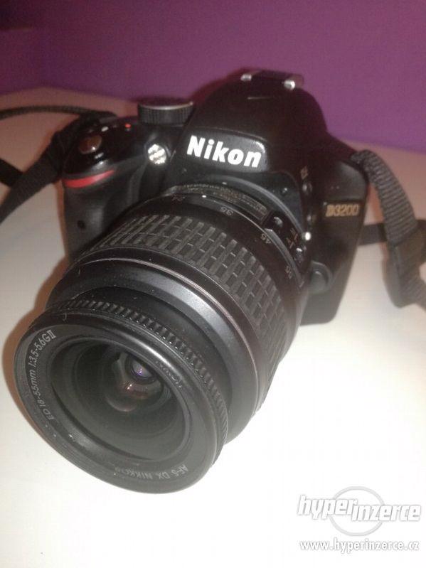 PRODÁM FOTOAPARÁT NIKON D3200 + 18-55 AF-S DX II - foto 2