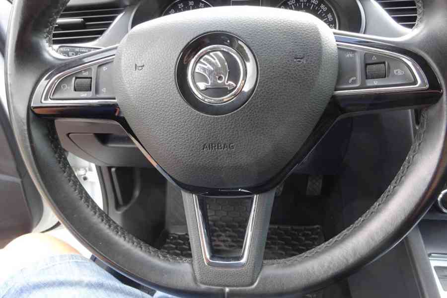 Škoda Octavia 1.6 TDI r.v.2017 (81 kw) po rozvodech - foto 9