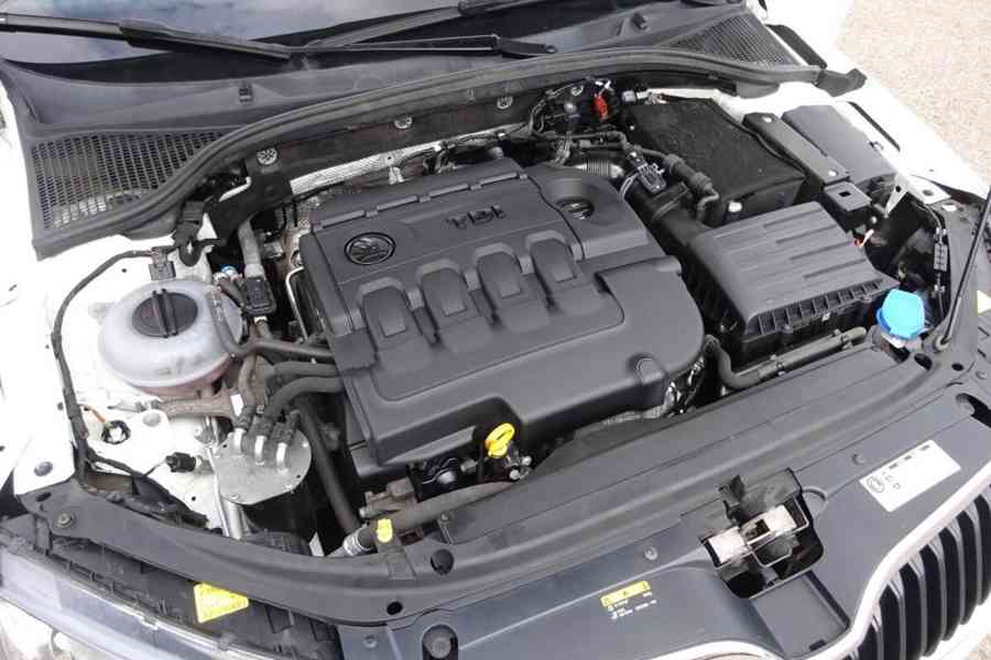 Škoda Octavia 1.6 TDI r.v.2017 (81 kw) po rozvodech - foto 12