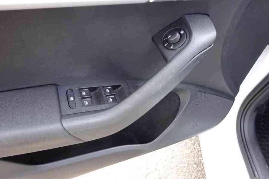 Škoda Octavia 1.6 TDI r.v.2017 (81 kw) po rozvodech - foto 5