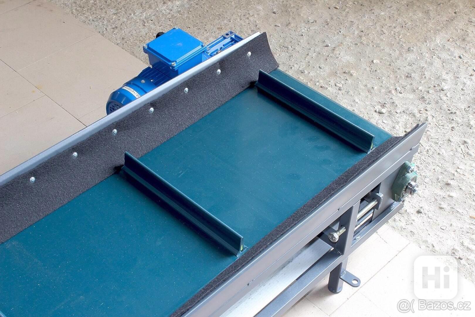 Pásový dopravník s unašeči a motorem 300 x 40 cm - foto 1