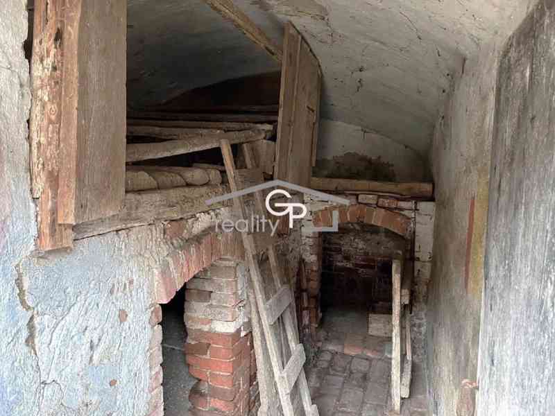 Prodej nemovitosti s rozsáhlými pozemky, Hracholusky - foto 18