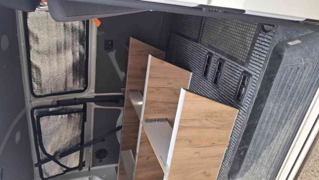 prodám vestavbu na spaní do VW T5 - foto 5
