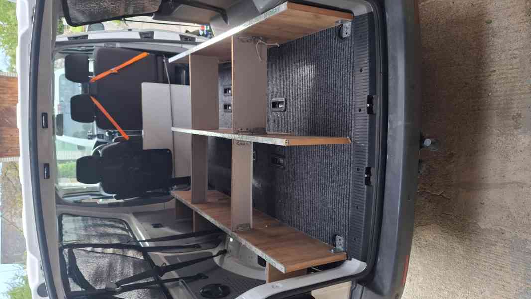 prodám vestavbu na spaní do VW T5 - foto 2