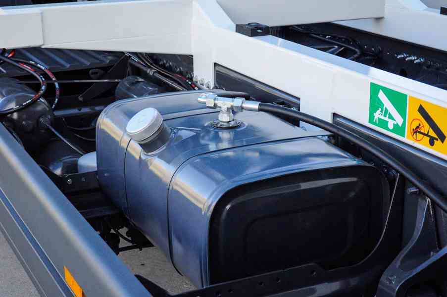 MERCEDES ATEGO 1622 TŘÍSTRANNÝ SKLÁPĚČ HYDRAULICKÁ RUKA EU5 - foto 85