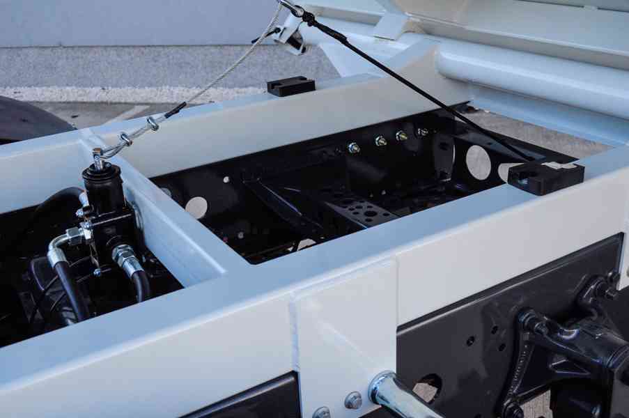 MERCEDES ATEGO 1622 TŘÍSTRANNÝ SKLÁPĚČ HYDRAULICKÁ RUKA EU5 - foto 90