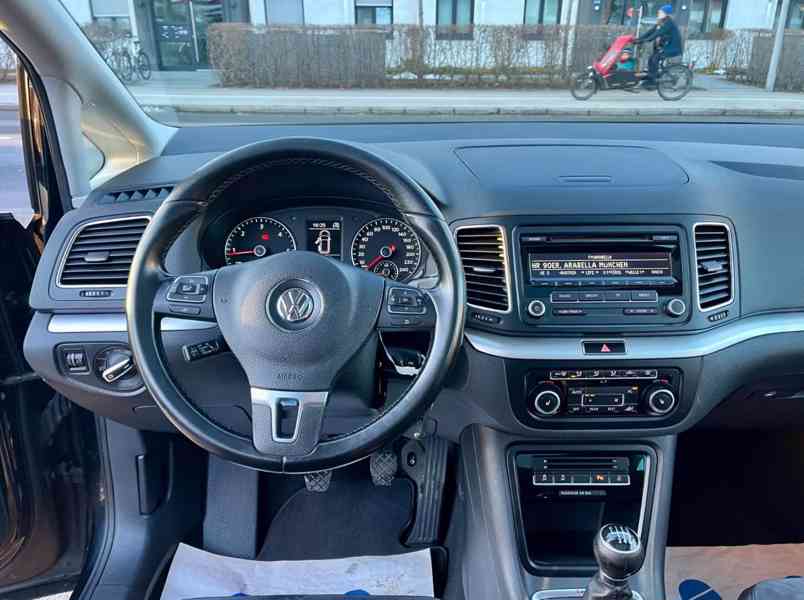 Volkswagen Sharan 2.0 TDI 4Motion Highline 103kw - foto 14