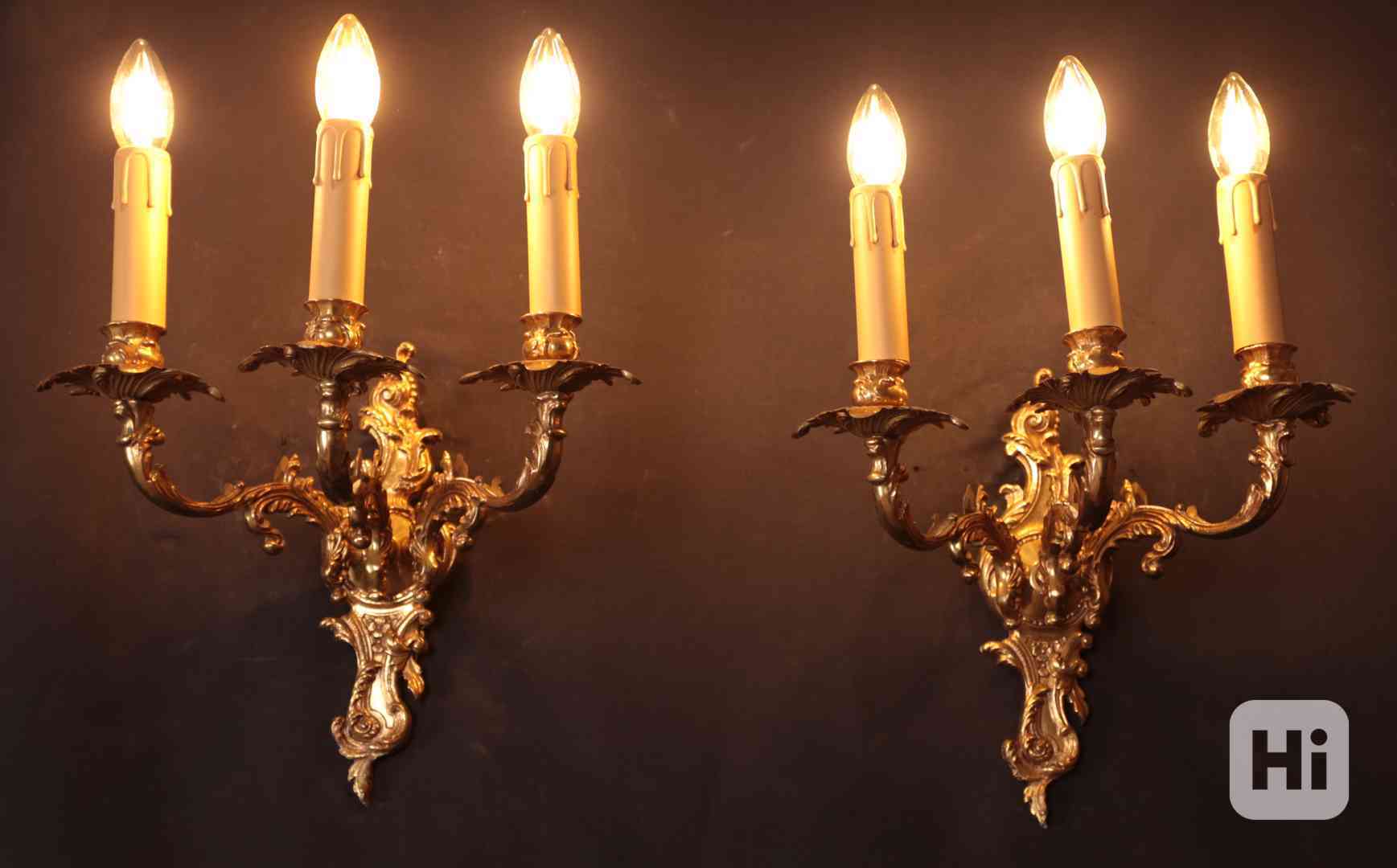 Párové tříramenné apliky / nástěnné lampy Ludvík XV - foto 1