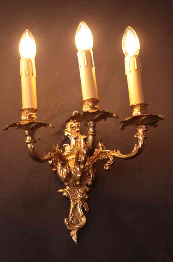 Párové tříramenné apliky / nástěnné lampy Ludvík XV - foto 3