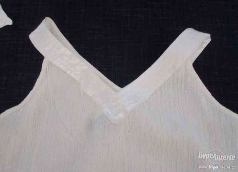 Krémové letní šaty se stříbrnou nitkou - foto 5
