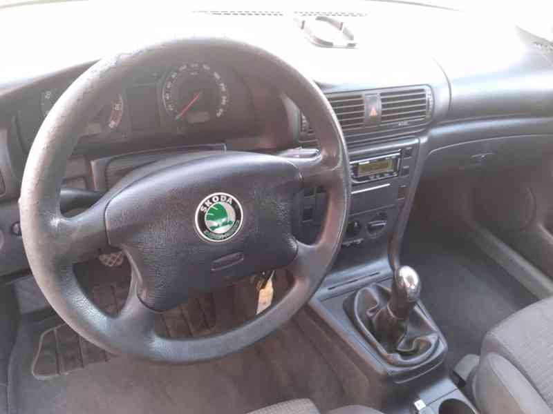 ŠKODA SUPERB 2.0 i 85kW ČR,2.MAJITEL-BENZÍN - foto 15