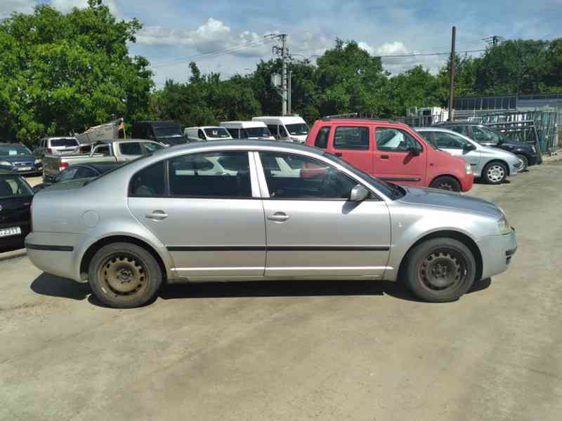 ŠKODA SUPERB 2.0 i 85kW ČR,2.MAJITEL-BENZÍN - foto 5