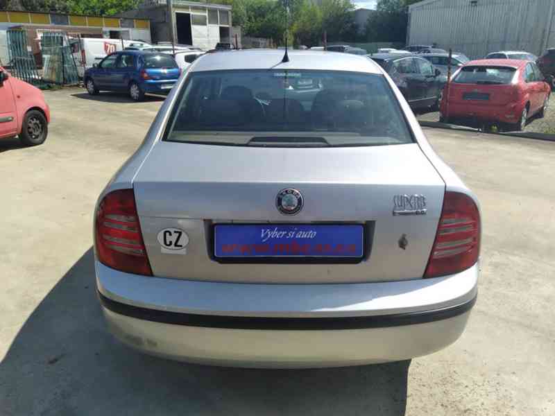 ŠKODA SUPERB 2.0 i 85kW ČR,2.MAJITEL-BENZÍN - foto 7