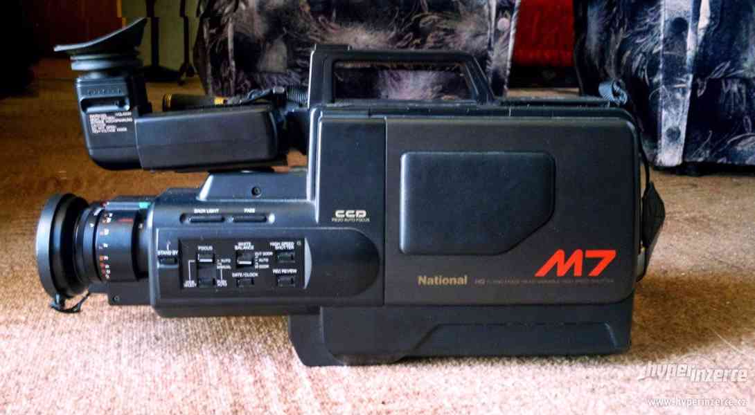 FILMOVÁ VINTAGE KAMERA VHS MOVIE NATIONAL M7 CCD - foto 1