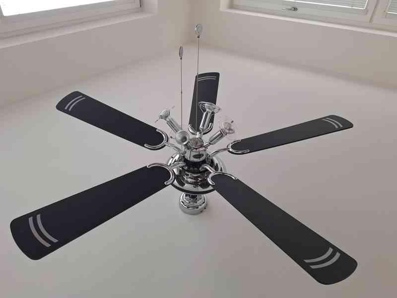 stropní ventilátor se svítidlem - foto 2