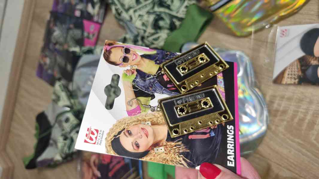 Prodám 2x stylový párový retro kostým velikost M a XL.  - foto 13