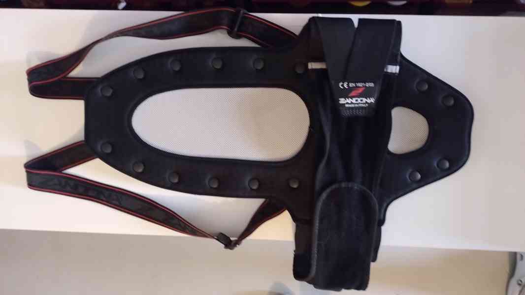Páteřový chránič Zandona Shark X8 - foto 2
