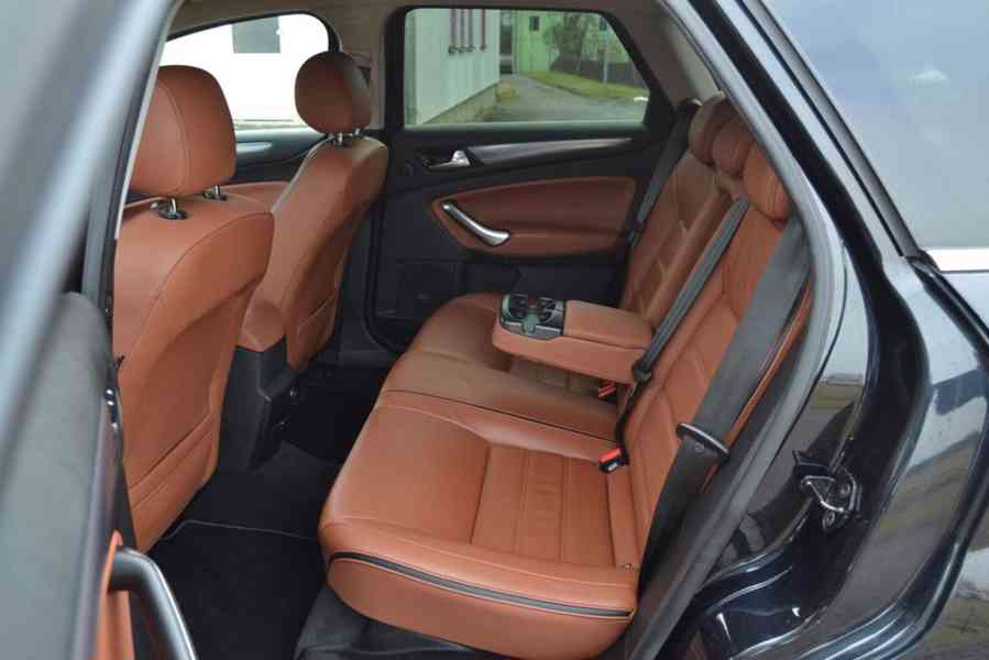 Ford Mondeo 2.0 TDCI Titanium X kombi facelift - foto 11