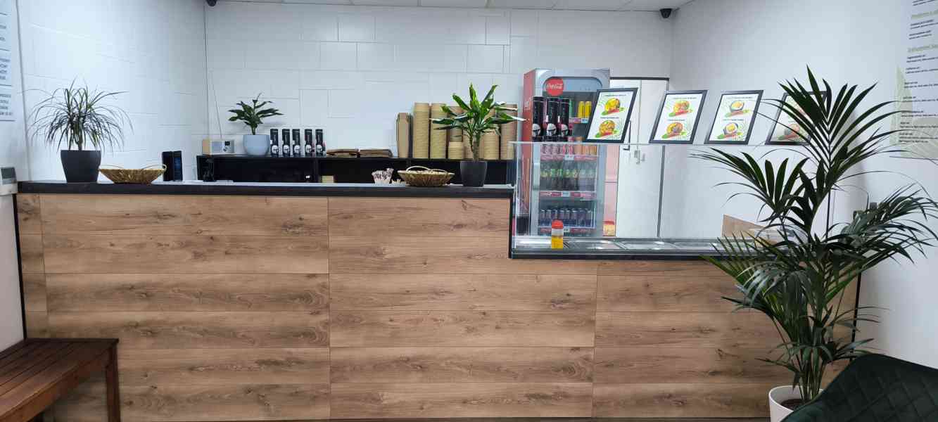 Prodej firmy a vybavení / Přenechání nájmu – Poke & Sushi  - foto 4