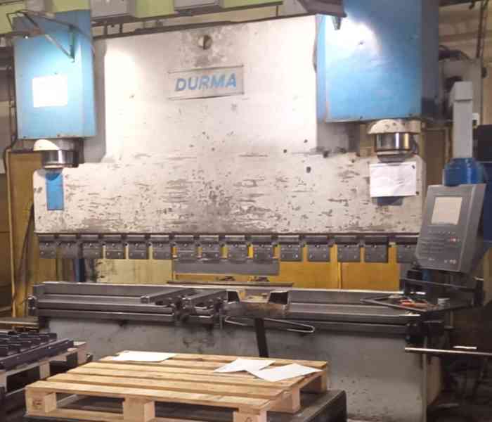 Použitý ohraňovací lis DURMA CNC HAP 30300, r. v. 2000 - foto 2